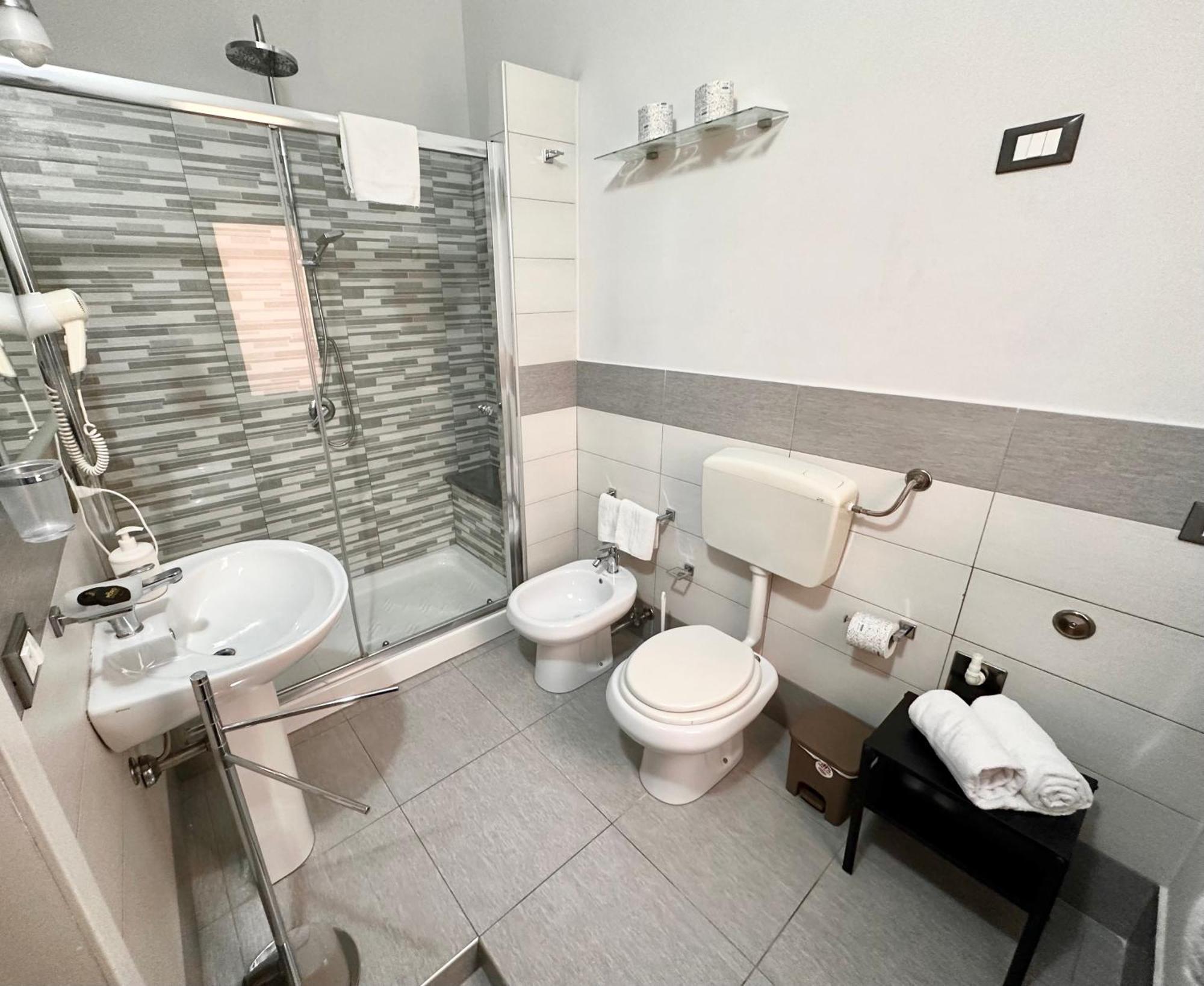 Calvino Rooms&Apartments Trapani Esterno foto