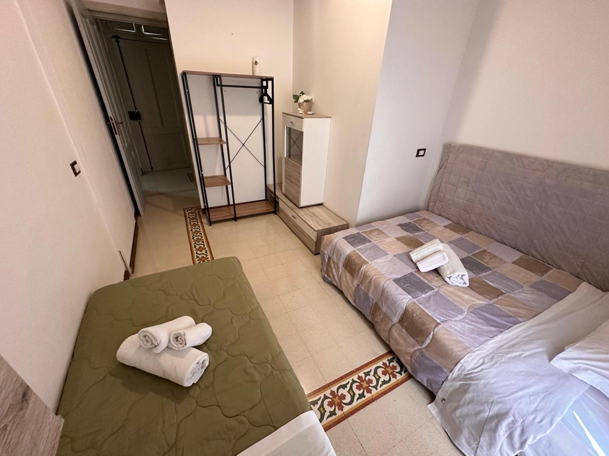 Calvino Rooms&Apartments Trapani Esterno foto