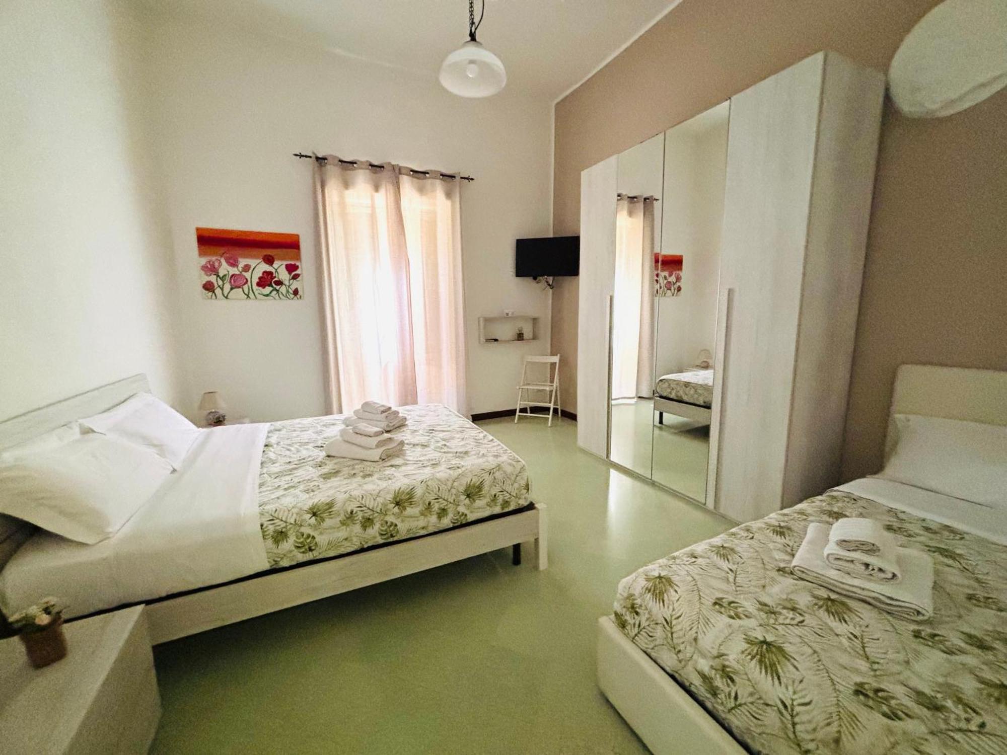Calvino Rooms&Apartments Trapani Esterno foto