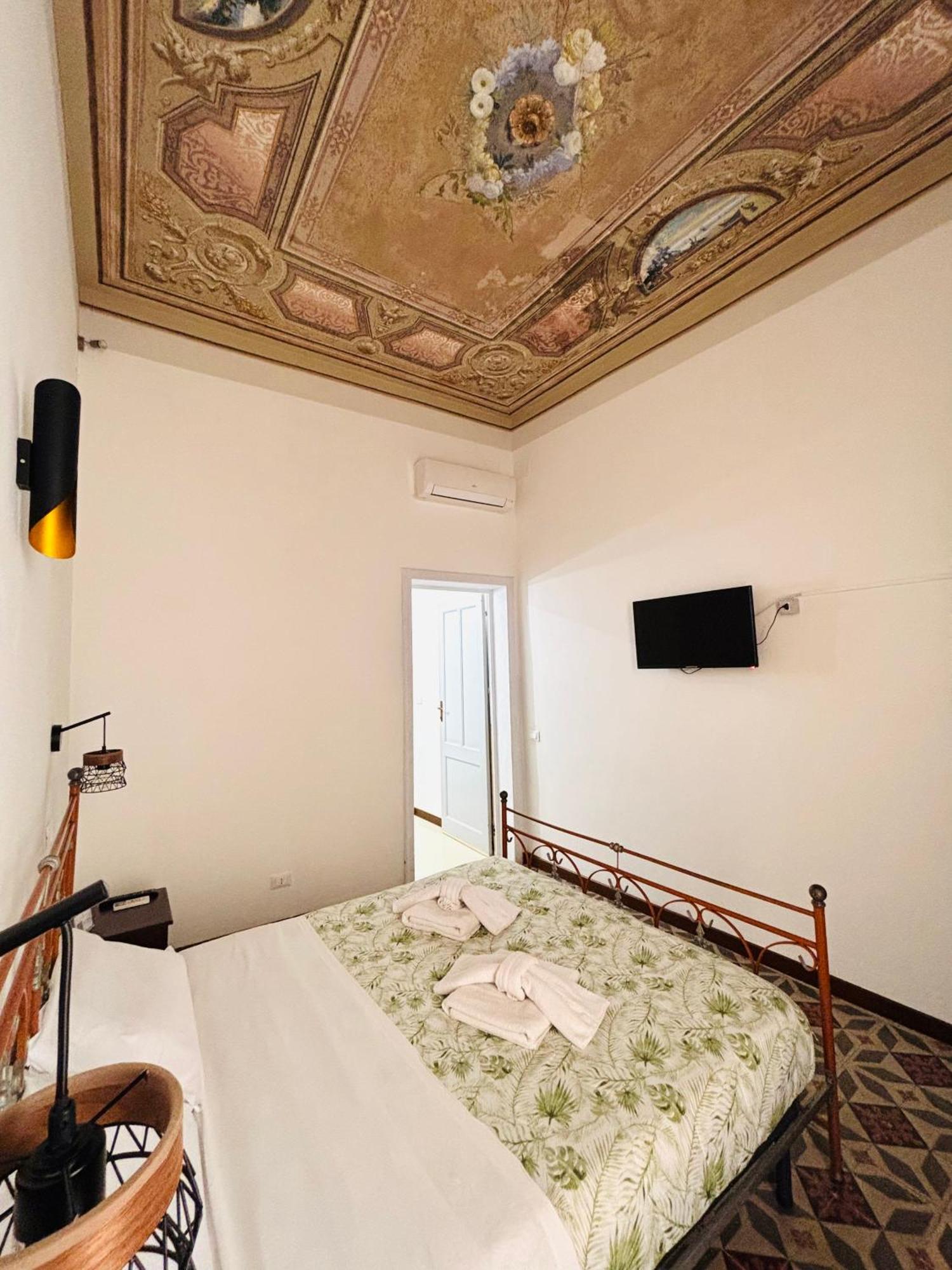 Calvino Rooms&Apartments Trapani Esterno foto